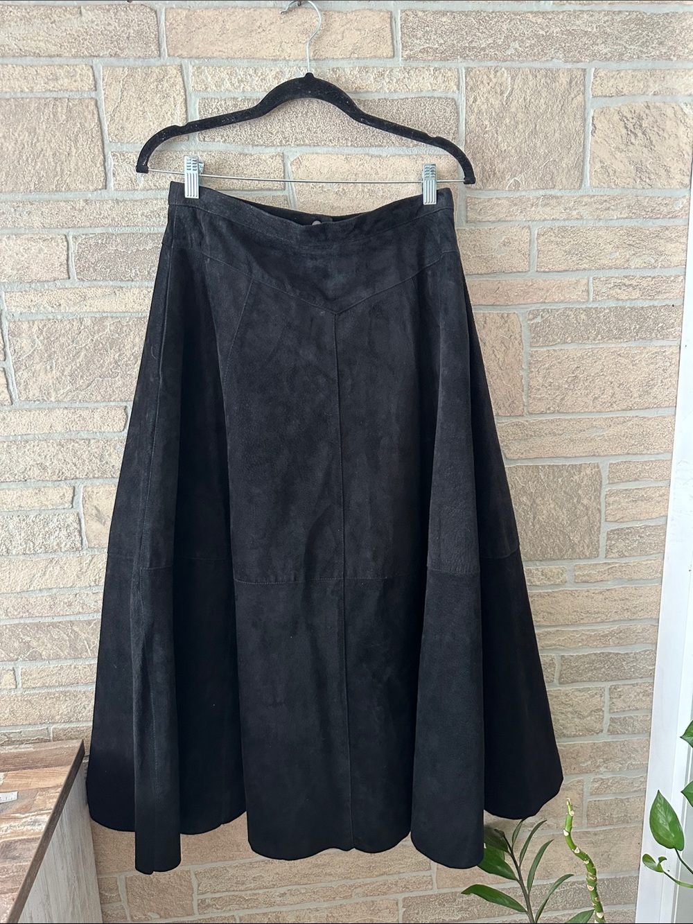 VinySaks fifth avenue, black suede skirt maxi equestrian Rodeo Boho western M